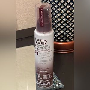 New GIOVANNI 2 CHIC ULTRA SLEEK  flat iron styling mist for all hair types 4 oz